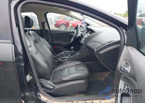 2016 Ford Focus Se from USA, damaged, VIN 1FADP3K29GL313950